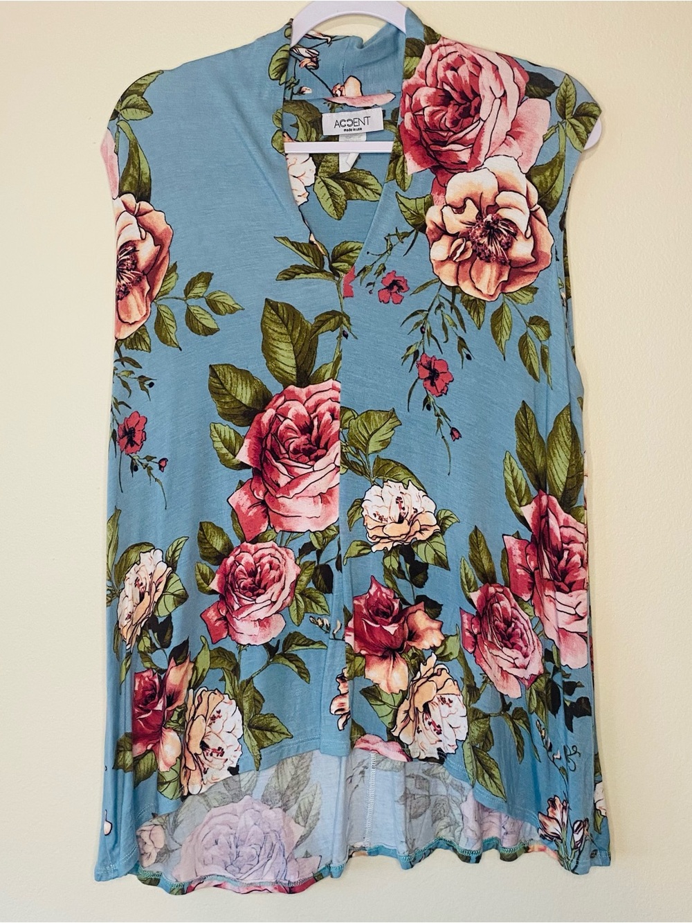 Accent Blue Floral Sleeveless Blouse Size L/XL